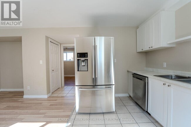 Building Photo - 67 Iris Dr