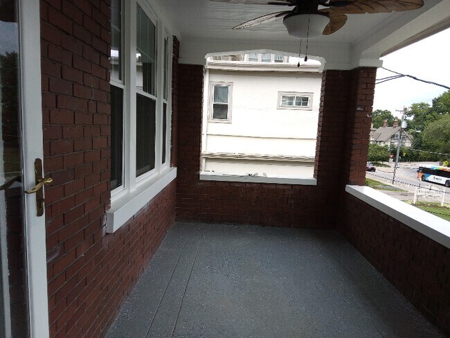 Building Photo - 955 Dana Ave