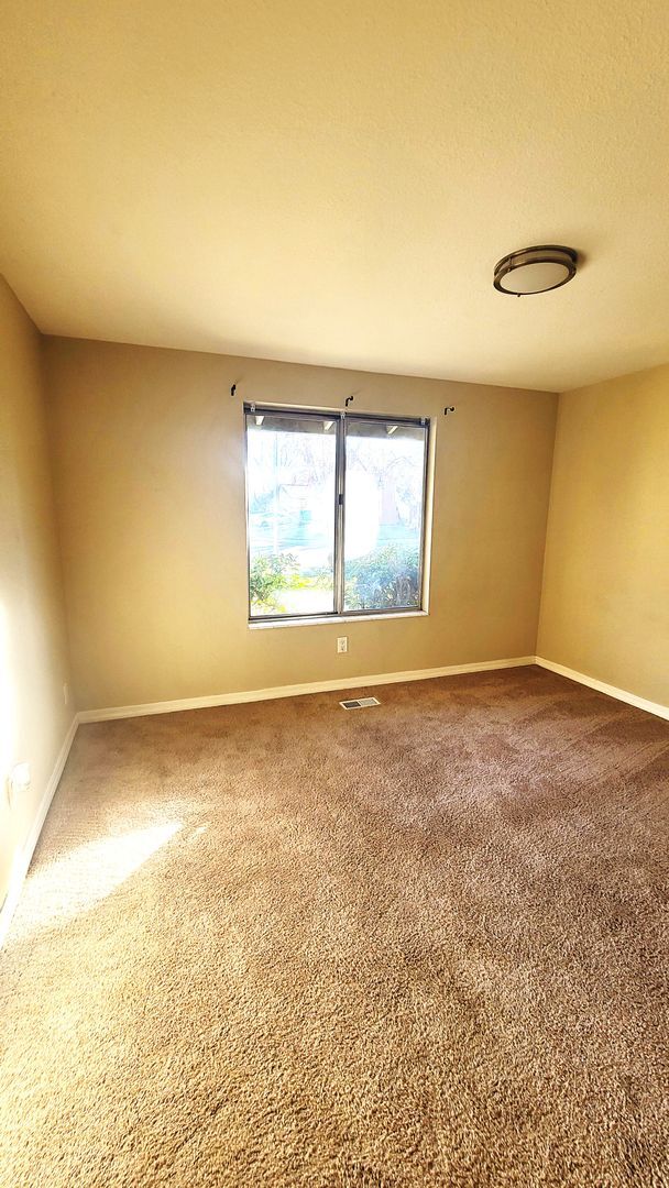 Foto del edificio - Gorgeous 4 Bed Home In Donner Springs!