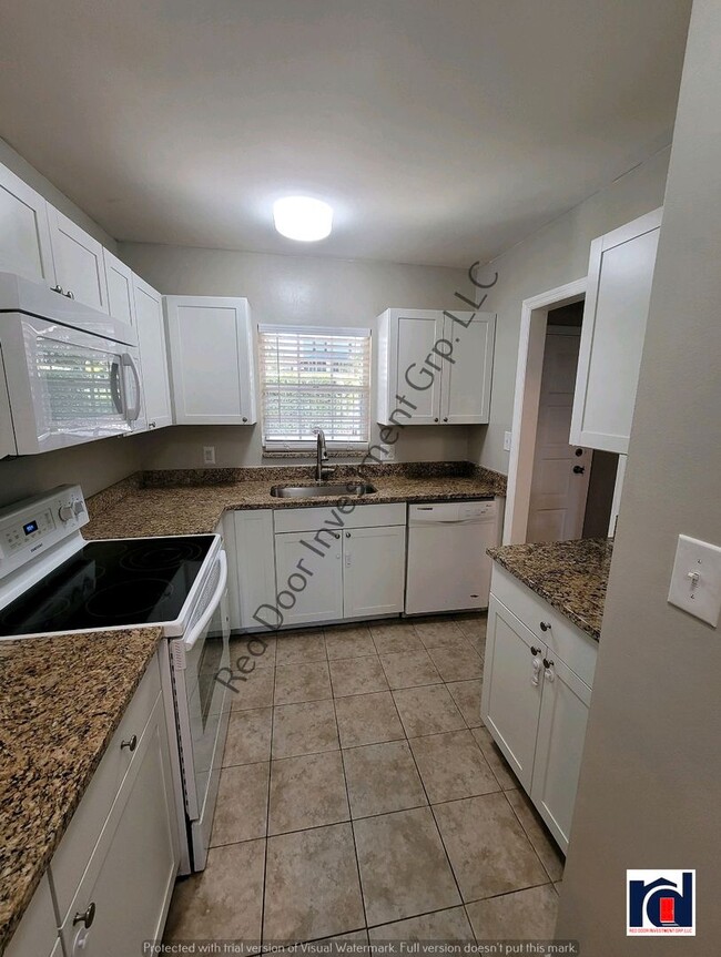 Building Photo - Spacious 2 Bedroom Condo in Apopka!