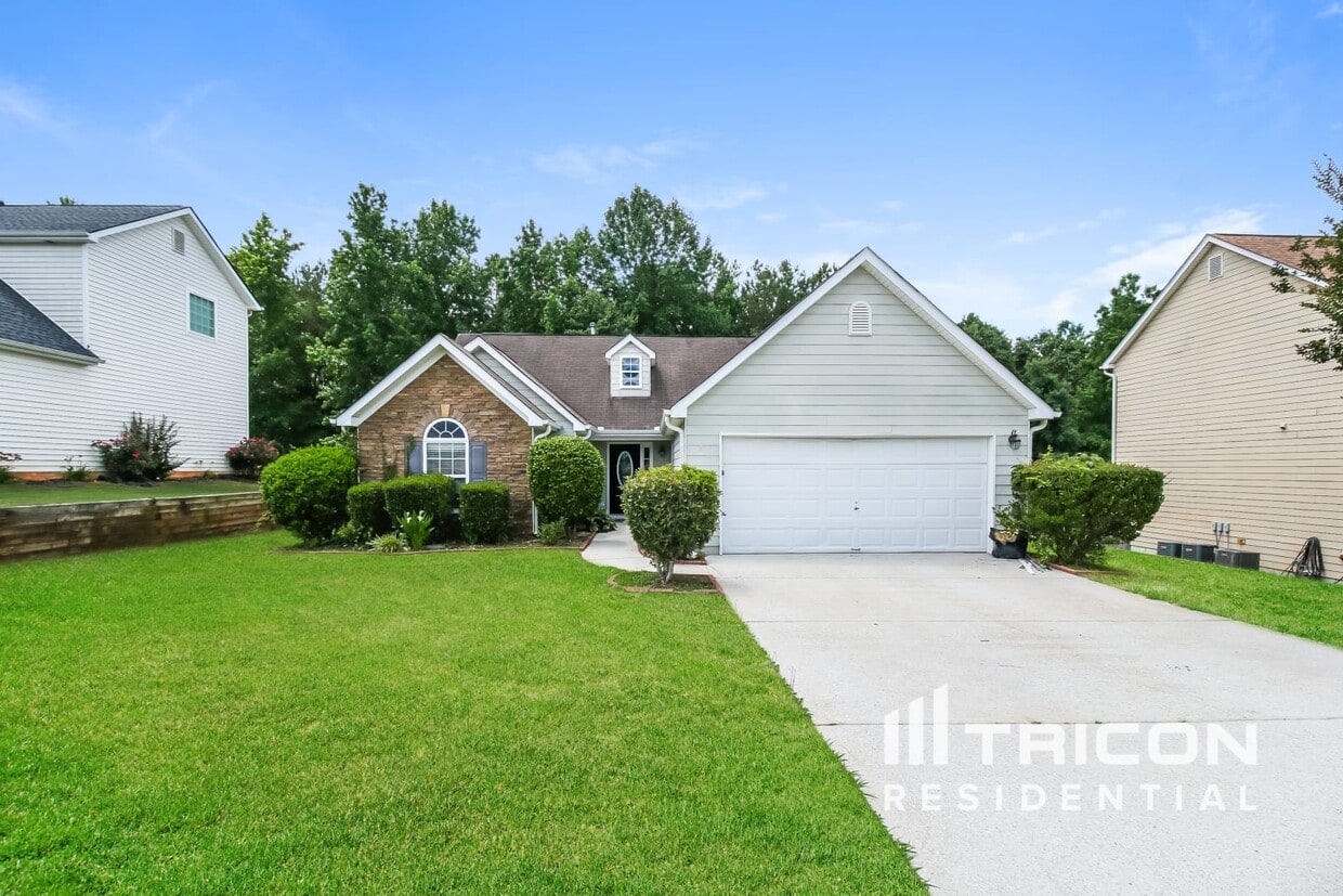 Primary Photo - 300 Stone Ridge Way