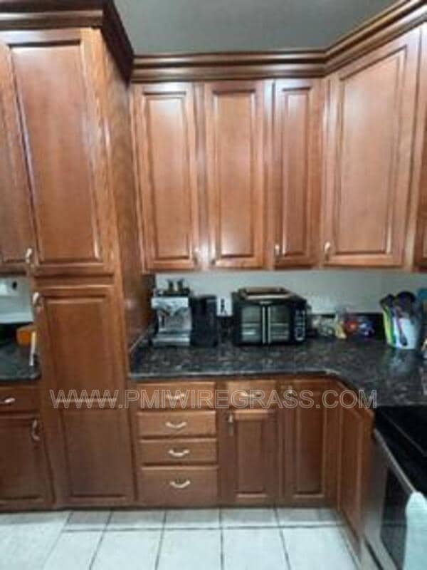 Building Photo - 227 Charleston Dr