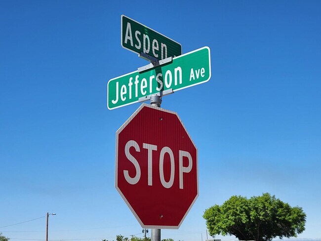 Foto del edificio - 1301 Jefferson Ave