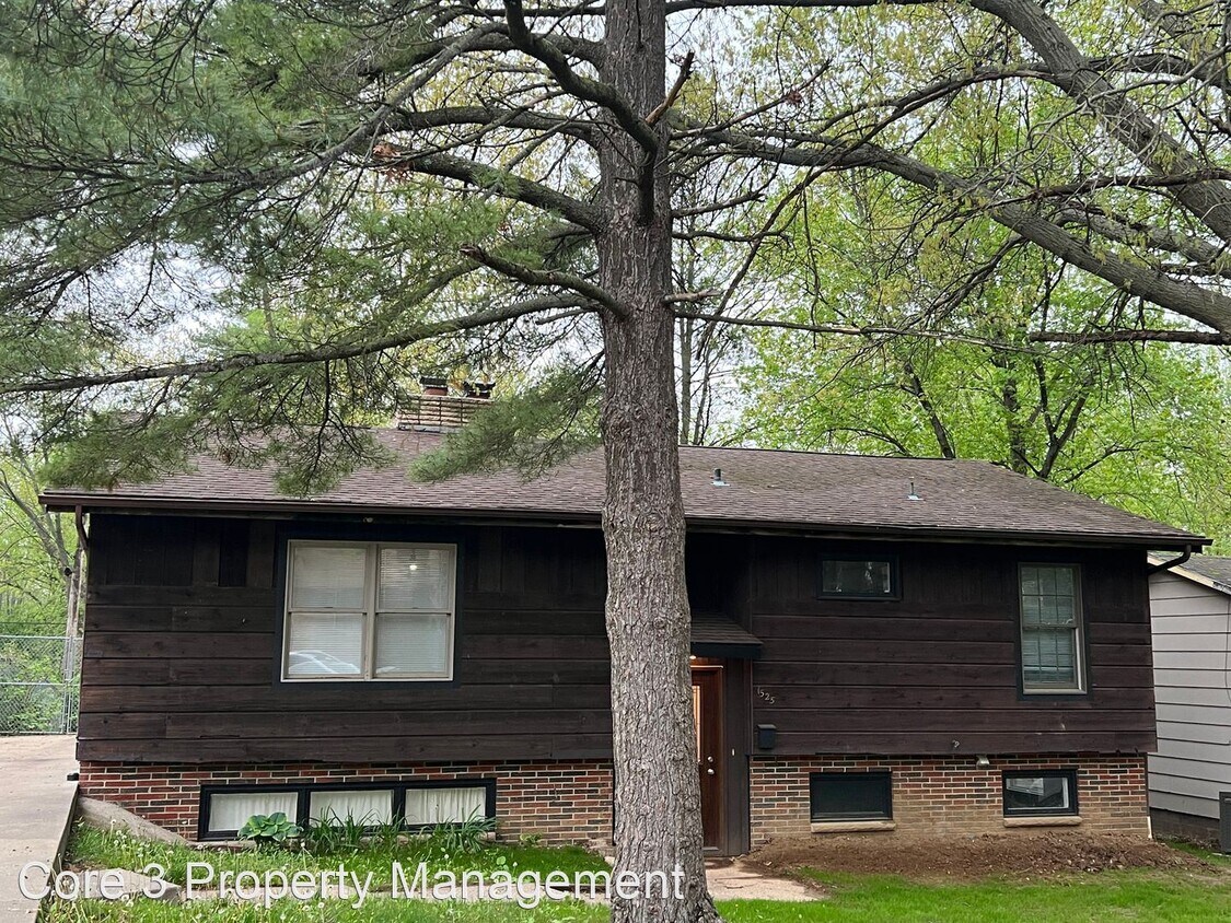 Primary Photo - 4 br, 2 bath House - 1525 N Patton