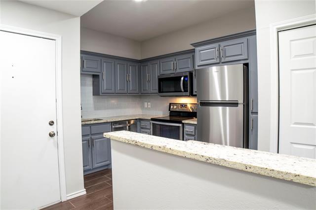 Foto del edificio - 4104 N Hall St