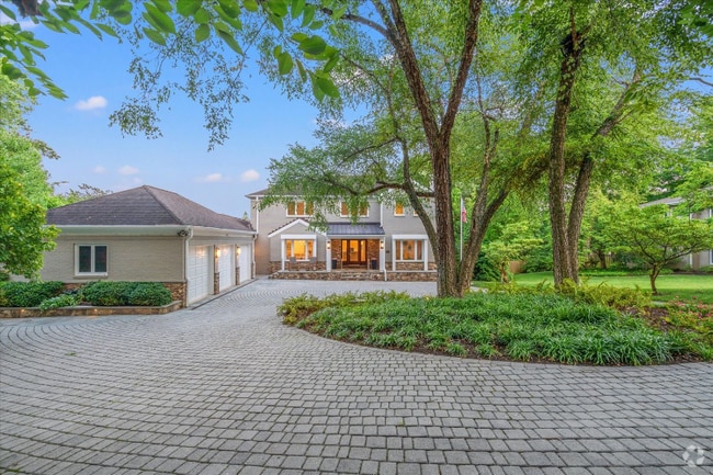 Building Photo - 1404 Coventry Ln
