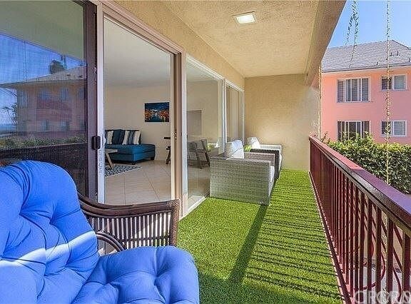 Foto del edificio - 484 Cliff Dr