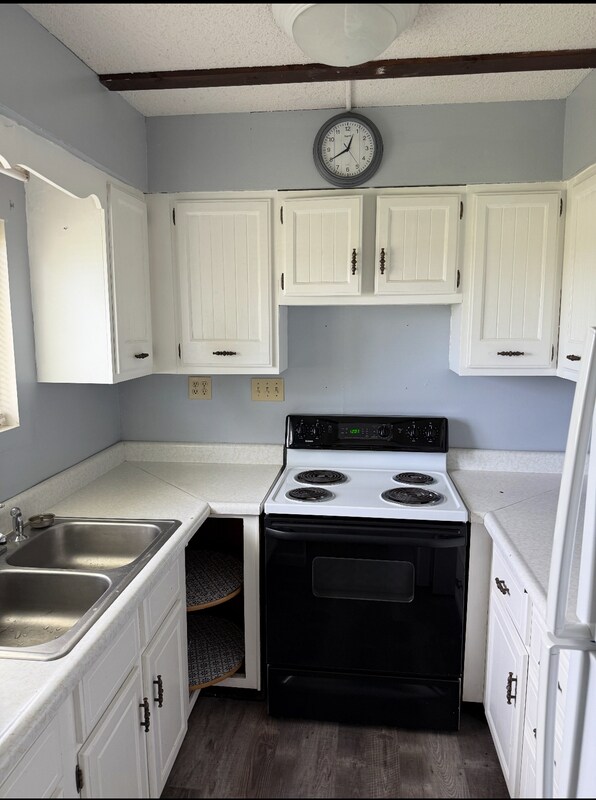 Foto del edificio - 2871 Edgewood Rd
