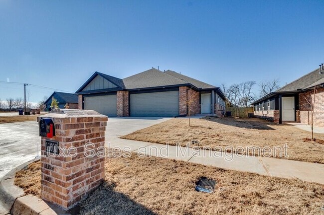 Building Photo - 11603 Mackenzie Wy