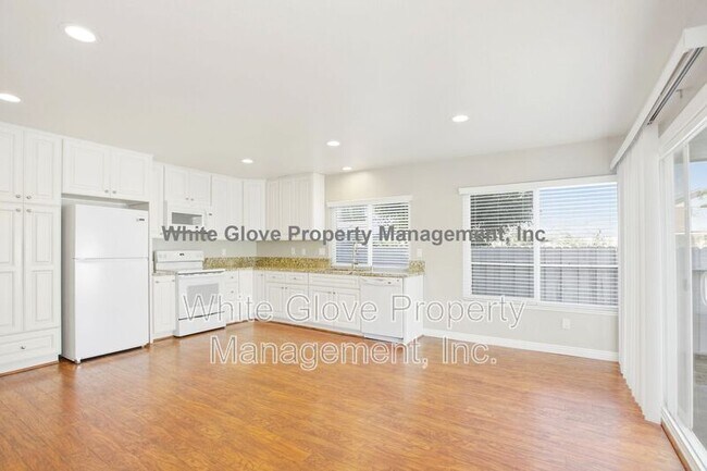 Building Photo - 3772 Scottsdale Dr