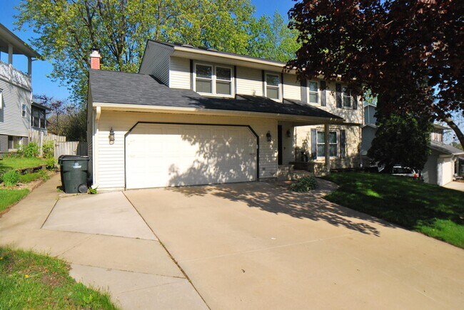 Building Photo - 627 Bartlet Ct NW