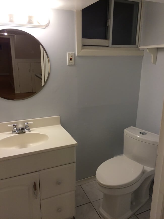 Building Photo - SPACIOUS 1 BED + 1 BATH BASEMENT APARTMENT...