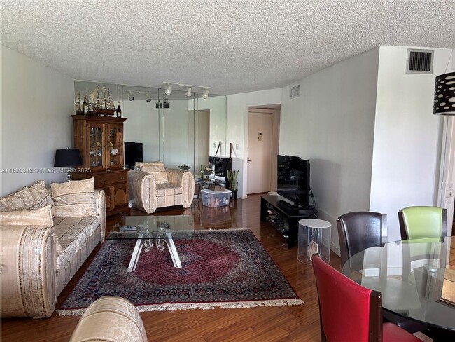 Building Photo - 6901 Environ Blvd