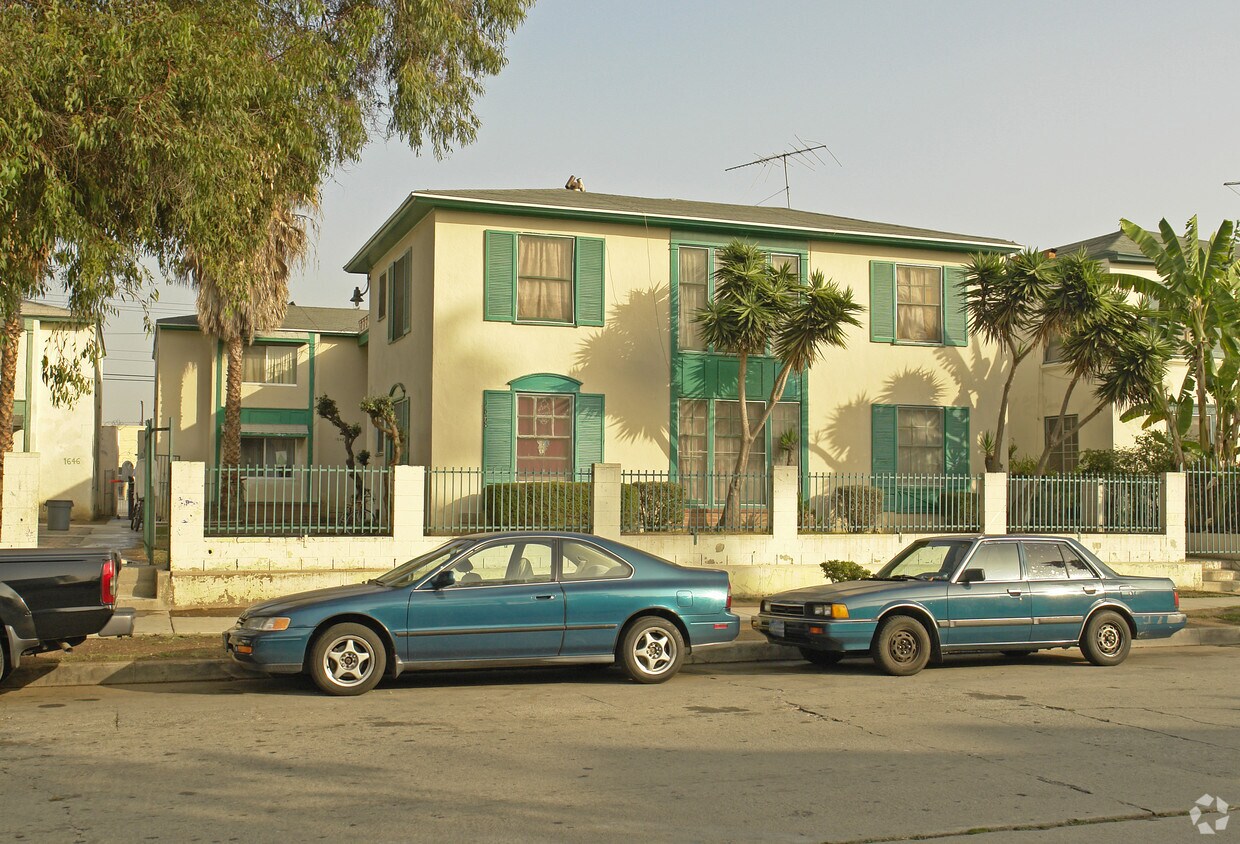 Building Photo - 1648 S St Andrews Pl
