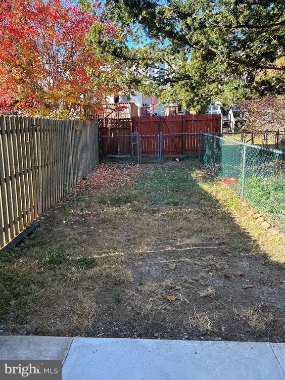 Foto del edificio - 312 Iona Ave