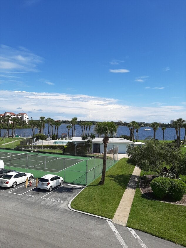 719 S Beach St Unit 306 B, Daytona Beach, FL 32114 Condo for Rent in