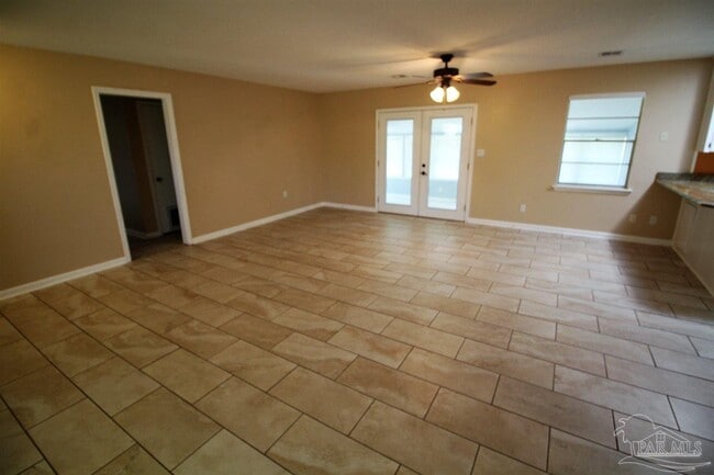 Building Photo - 11640 Chanticleer Dr