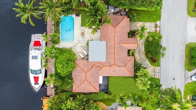 Building Photo - 331 Lido Dr