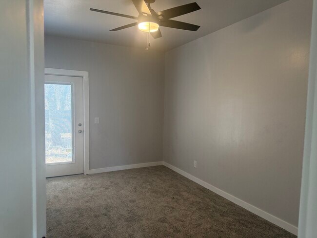 Foto del edificio - 159 Finn Ln