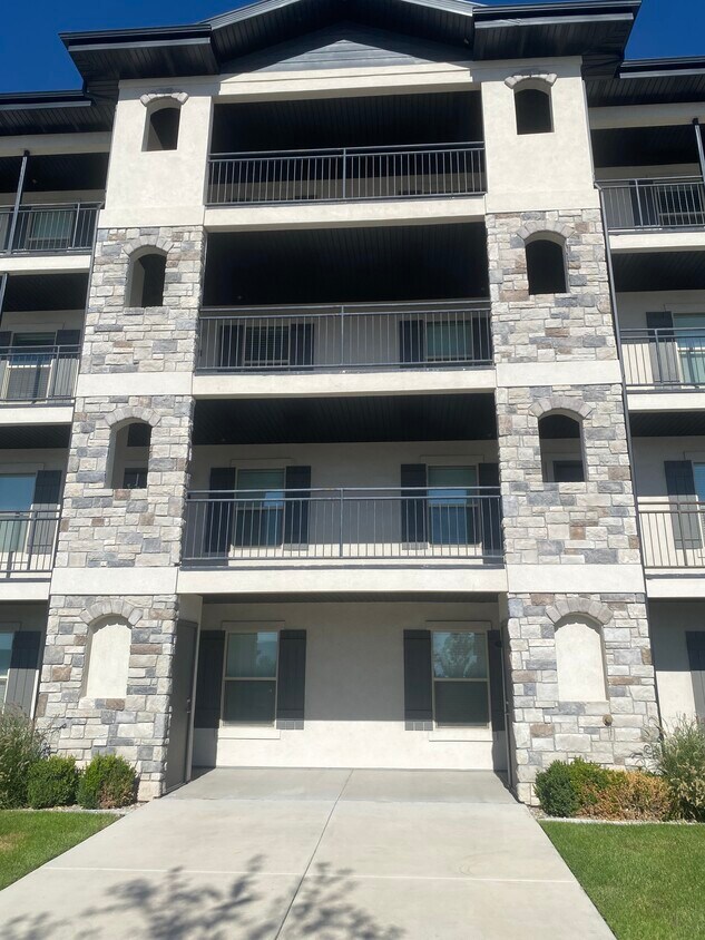 Primary Photo - 1700 Sandhill Rd