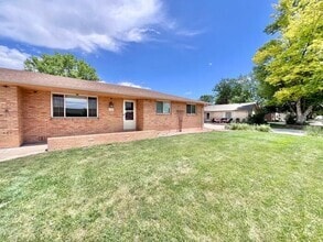 Building Photo - 1707 Hilltop Ct