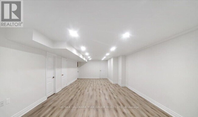 Building Photo - 28 Charlbrook Ave