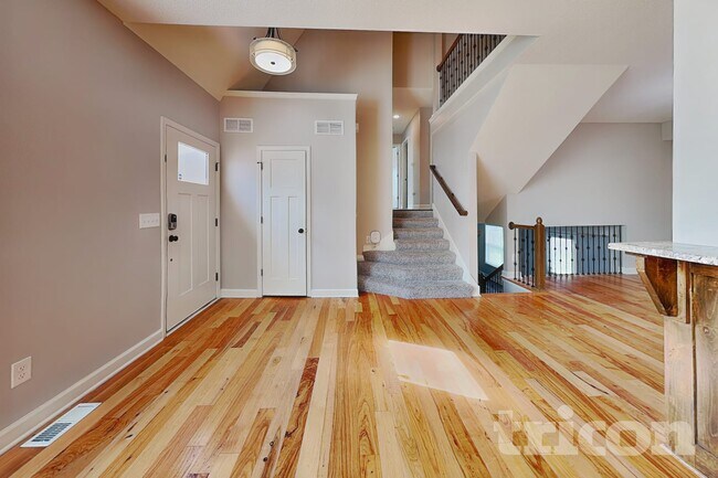 Foto del edificio - 644 SW Crestview Dr