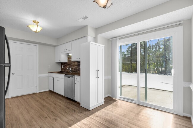 Foto del edificio - 2803 Currituck Ct