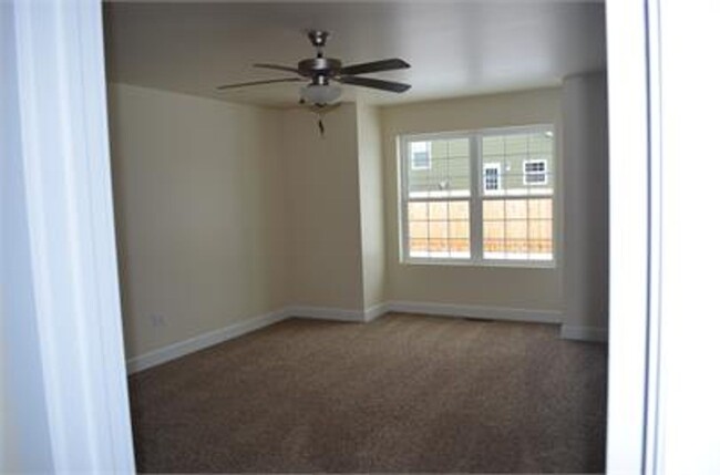 Foto del edificio - 3 bedroom 2 bath in Meadowlark Subdivision