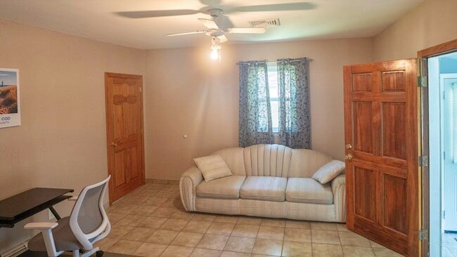 Building Photo - 118 Walton Ave