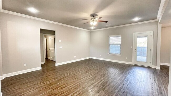 Building Photo - 1715 Charismatic Dr