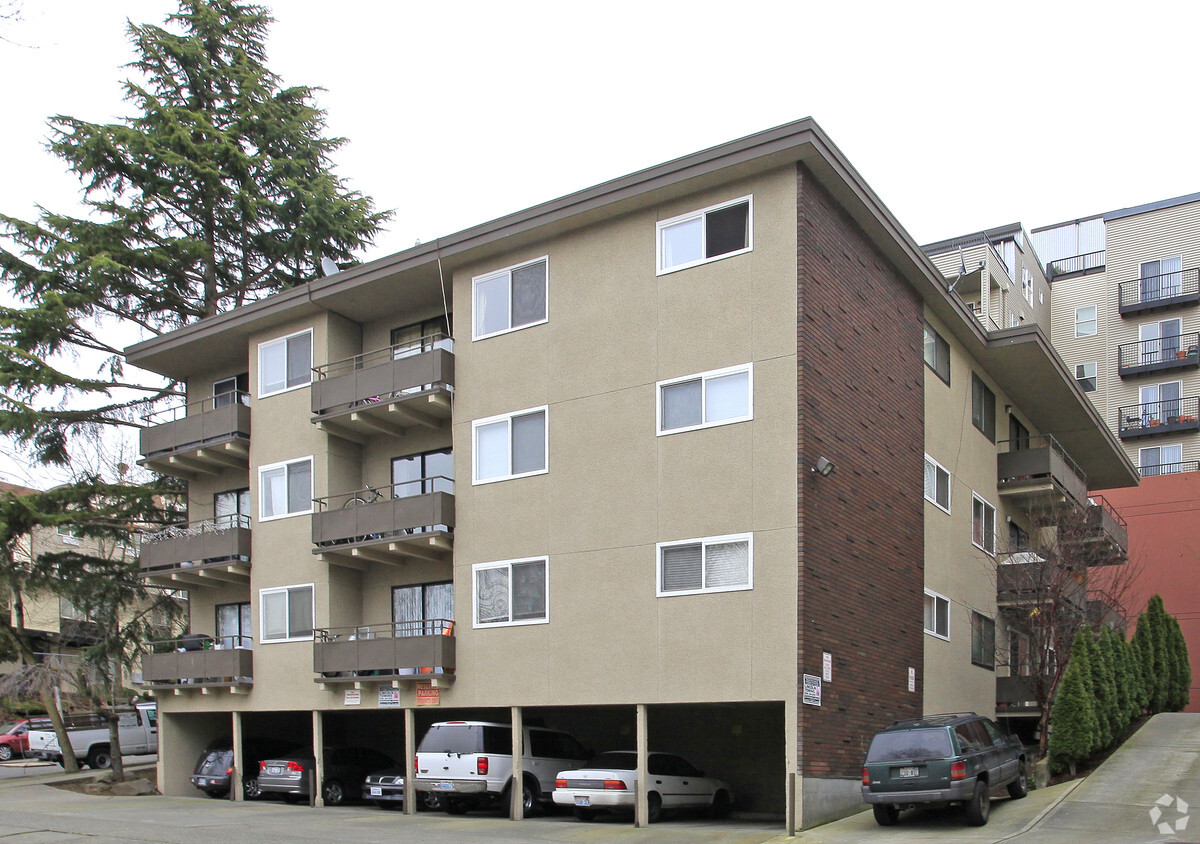 Building Photo - Hill Town