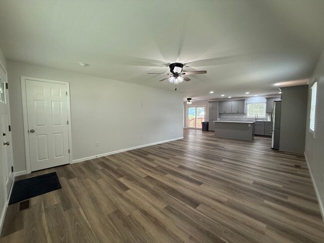 Building Photo - 2 Bedroom 2 Bath Home in Greene County, TN