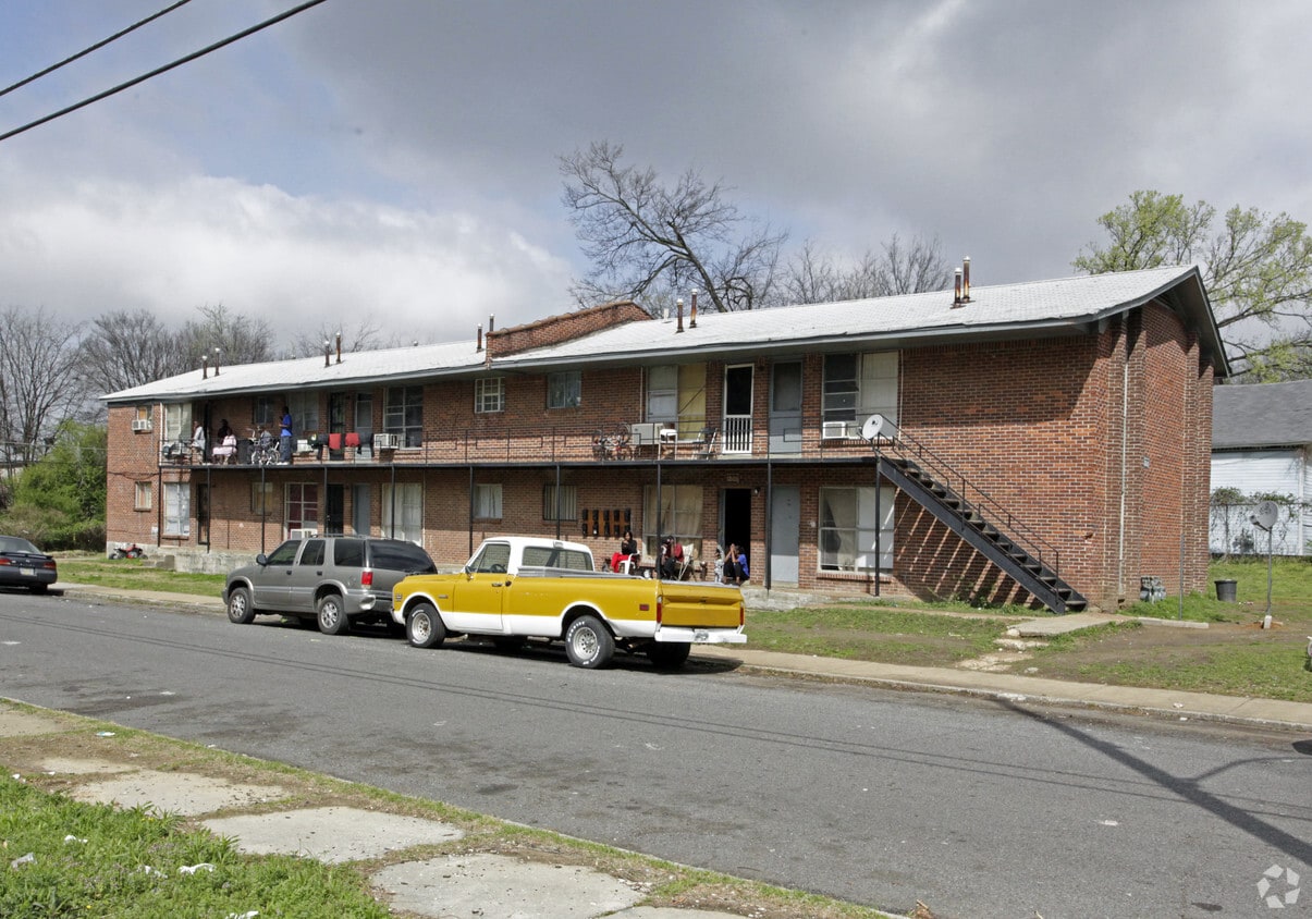 Primary Photo - 1329 Mcmillan St