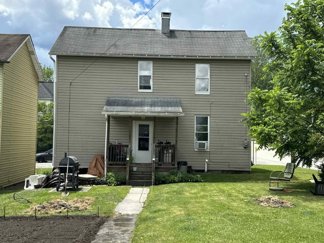 Building Photo - 58 3rd Ave