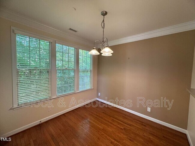 Foto del edificio - 5938 Kohler Ln