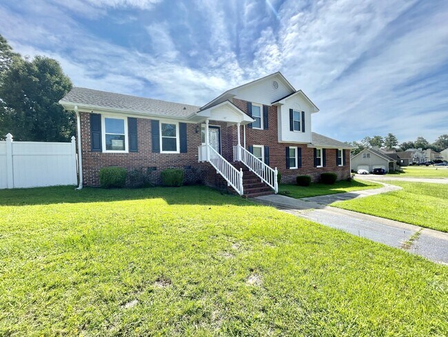 Foto del edificio - 4 bedroom, 3 bathroom Nest in Spring Lake