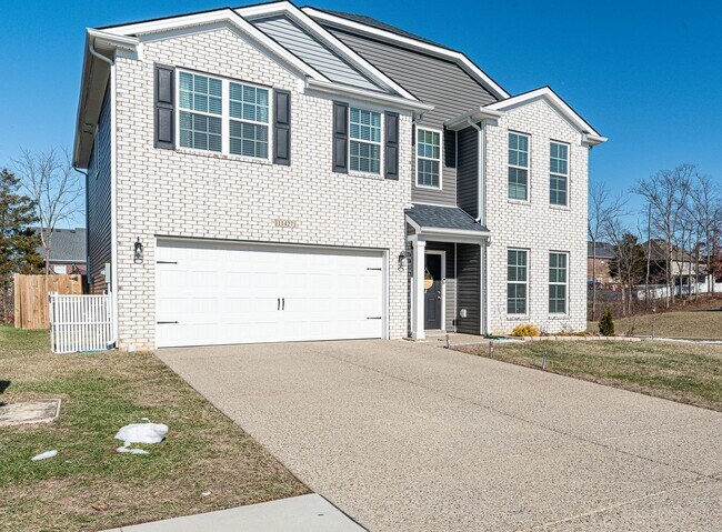Building Photo - Spacious 4-Bedroom, 2.5-Bath Home for Rent...