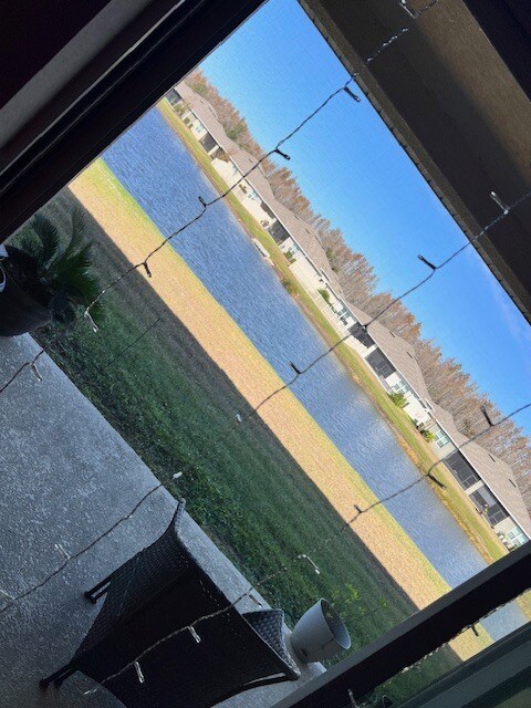 Patio interior - 17784 Turning Leaf Cir