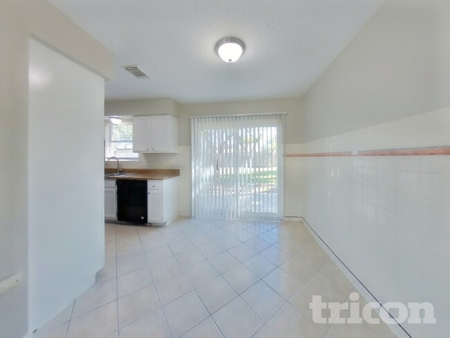 Building Photo - 7519 Lobera Dr