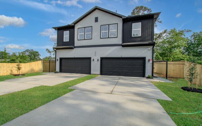 Foto del edificio - 6531 Rosemary Ln