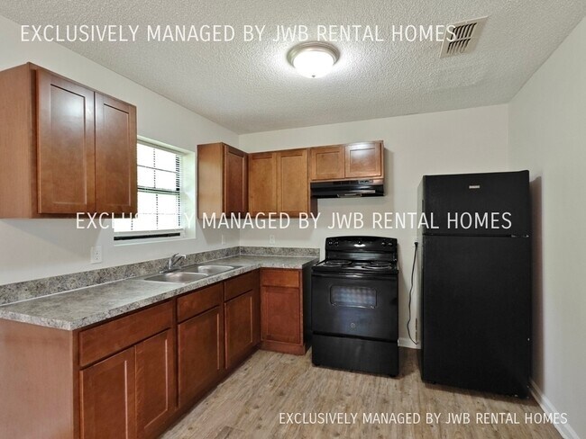 Building Photo - 1567 Rutledge Ave