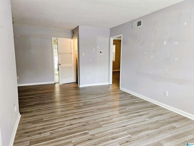 Foto del edificio - 3433 Sandner Ct