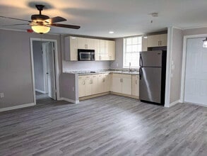 Building Photo - 206 Danley Dr