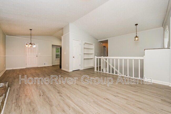 Foto del edificio - 5905 Wellborn Trail