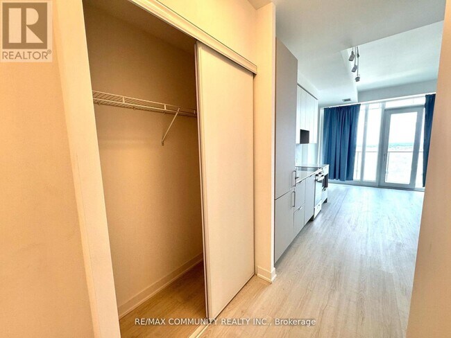 Building Photo - 3883 Quartz Rd