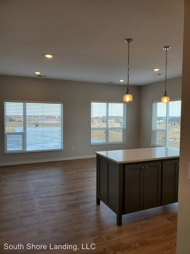 Building Photo - 3 br, 2 bath Apartment - 2745 40th Street S