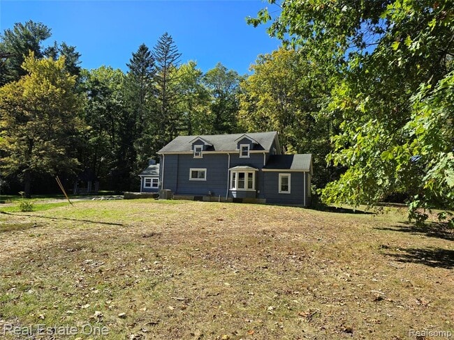 Building Photo - 249 W Buell Rd