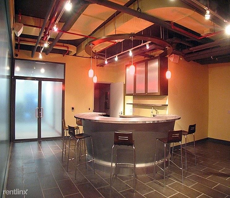Foto del edificio - 303 10th Ave