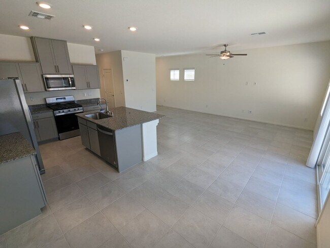 Foto del edificio - 7703 Moore Crk Ln